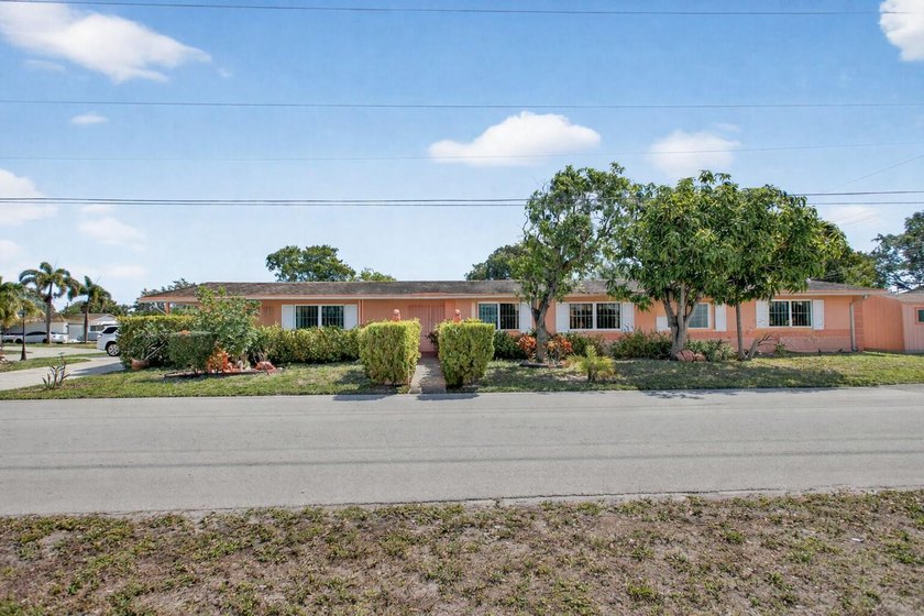 Welcome to this spacious, well-maintained 4BR/2BA CBS home with - Beach Home for sale in Deerfield Beach, Florida on Beachhouse.com