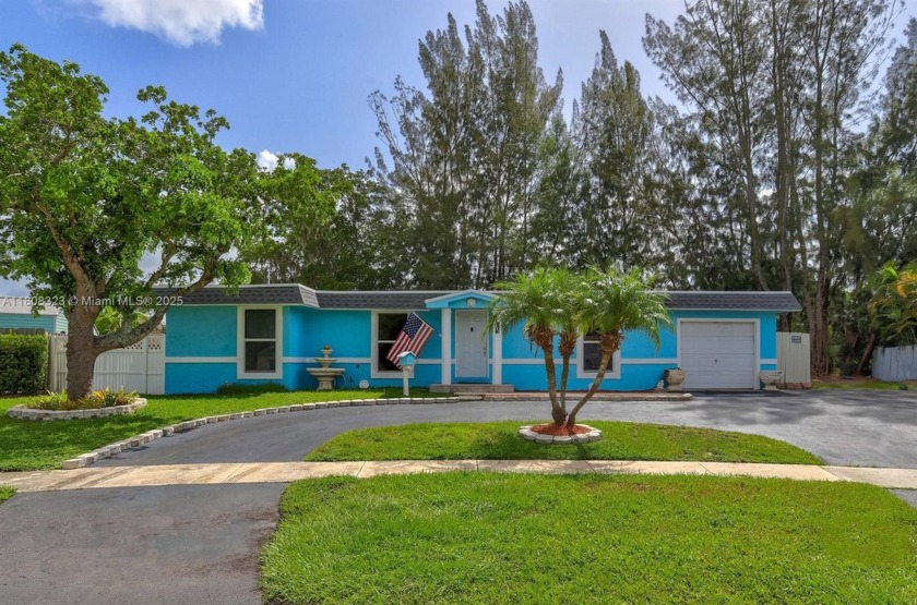 Here is your chance to get this Amazing 4/2 Single Family Home - Beach Home for sale in Tamarac, Florida on Beachhouse.com