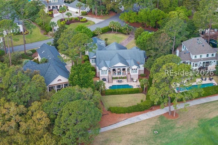 Private Golf Course Living in Wexford. Set along the 16th green - Beach Home for sale in Hilton Head Island, South Carolina on Beachhouse.com