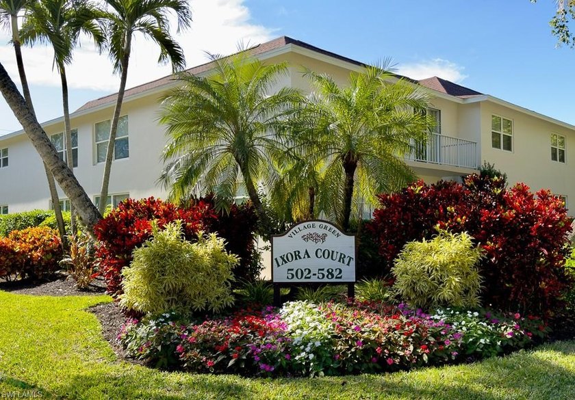 Prime Naples Location - Walk to Everything! Welcome to this - Beach Condo for sale in Naples, Florida on Beachhouse.com