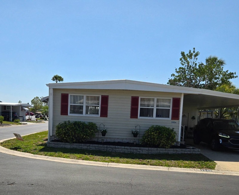 Looking for a place to call home? Look no further ! This 2/2 is - Beach Home for sale in St. Petersburg, Florida on Beachhouse.com