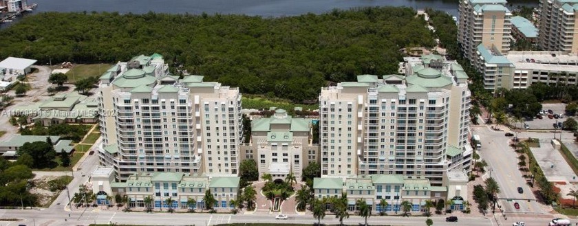 Gorgeous 2/2 condo nestled along the picturesque intracoastal - Beach Other for sale in Boynton Beach, Florida on Beachhouse.com