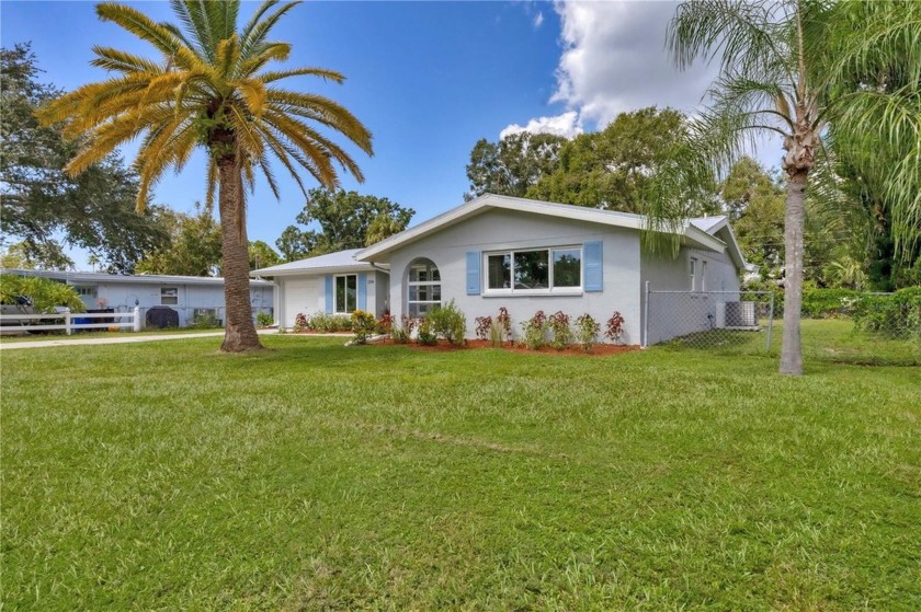 One or more photo(s) has been virtually staged. Discover this - Beach Home for sale in Venice, Florida on Beachhouse.com