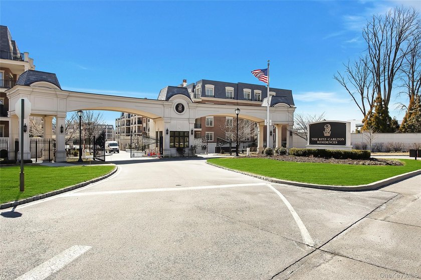 Experience the elegance of luxury living, This 2 bedroom, 2.5 - Beach Condo for sale in North Hills, New York on Beachhouse.com