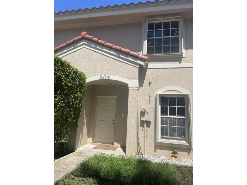 Great Townhome in West Palm Beach location. minutes from Trump - Beach Townhome/Townhouse for sale in West Palm Beach, Florida on Beachhouse.com