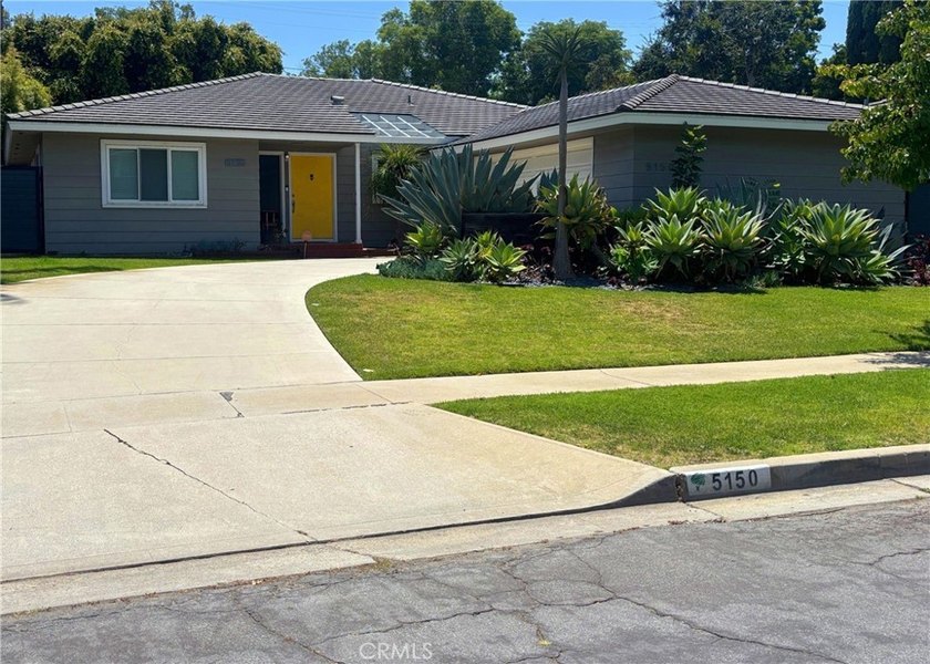 Affordable Park Estates Modern home with minimalist elegance - Beach Home for sale in Long Beach, California on Beachhouse.com