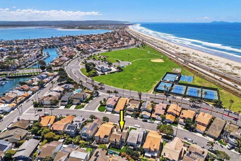 Enjoy some island time off the famous Silver Strand in this - Beach Home for sale in Coronado, California on Beachhouse.com