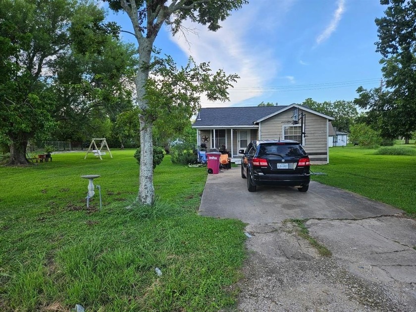 This property includes MLS #21108402. 8110-3947-000. Must be - Beach Home for sale in Freeport, Texas on Beachhouse.com