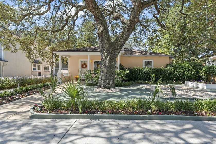 As you step onto the property, a beautiful live oak tree greets - Beach Home for sale in Myrtle Beach, South Carolina on Beachhouse.com