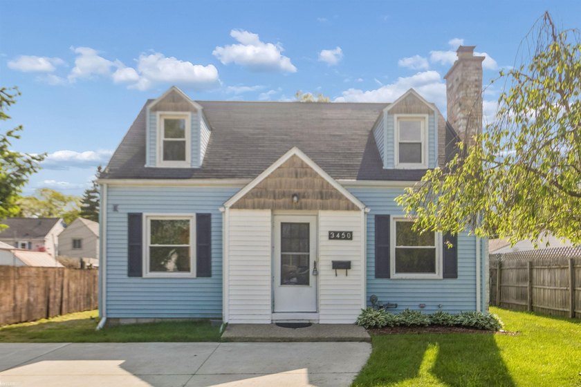 Great home in a fantastic location so close to the beach - Beach Home for sale in Port Huron, Michigan on Beachhouse.com