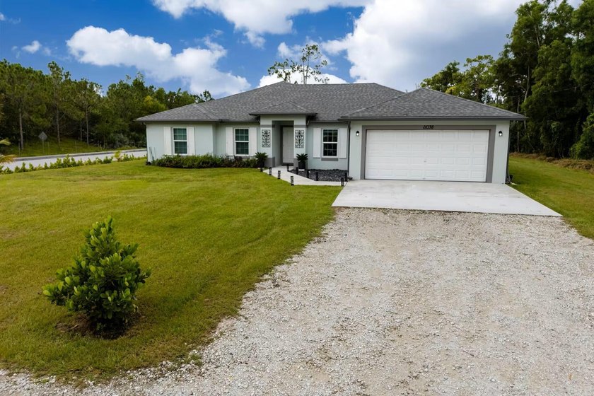 Beautiful newer construction home featuring 4 spacious bedrooms - Beach Home for sale in West Palm Beach, Florida on Beachhouse.com