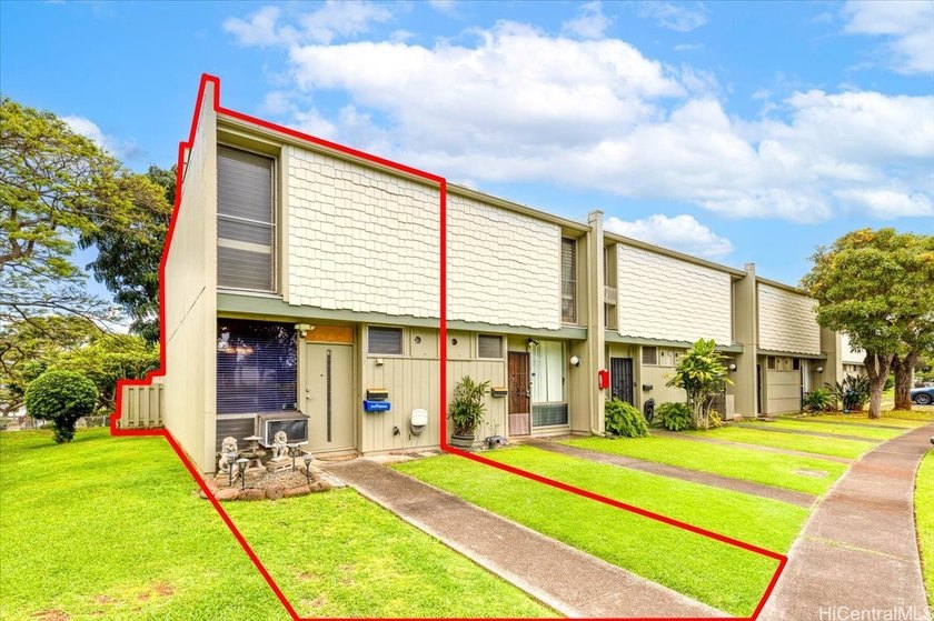 Bring your vision to life with this corner-end 2 bedroom, 1-1/2 - Beach Condo for sale in Mililani, Hawaii on Beachhouse.com