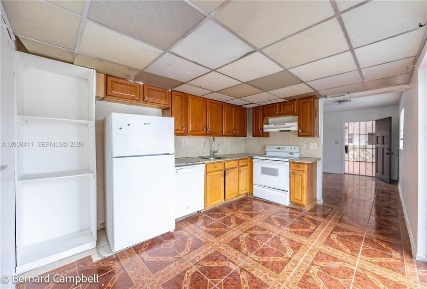 Investor Friendly! Rent right away. Stop on by and check out - Beach Townhome/Townhouse for sale in Pompano Beach, Florida on Beachhouse.com