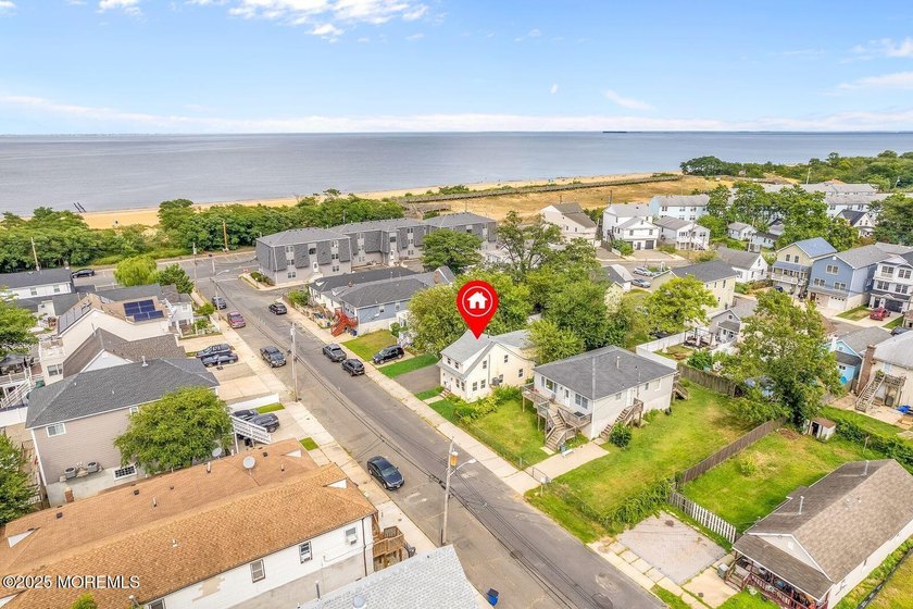Located on a Beachblock - only 4th house in from gorgeous sandy - Beach Home for sale in Keansburg, New Jersey on Beachhouse.com