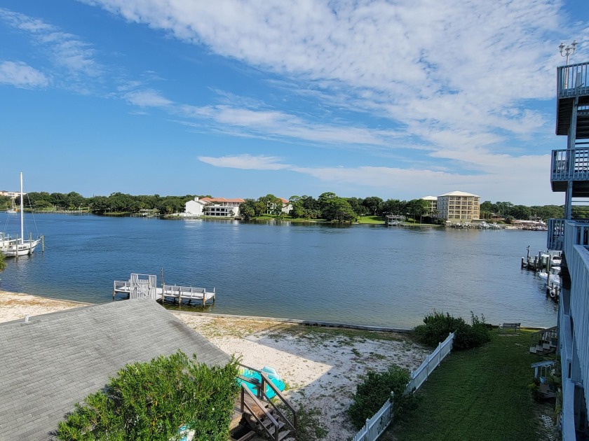 Waterfront Condo with incredible views. This incredible unit has - Beach Condo for sale in Fort Walton Beach, Florida on Beachhouse.com