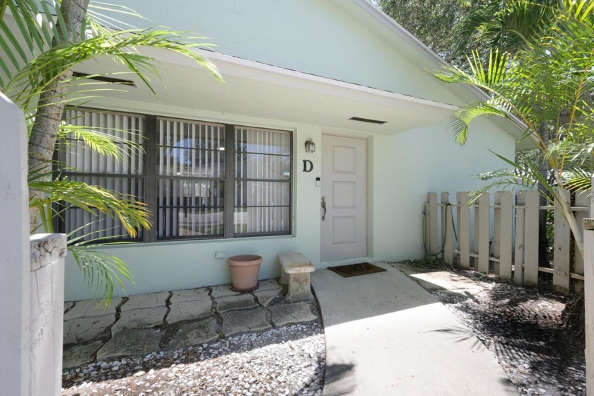 Turn key villa centrally located in the hear of Jupiter, easy - Beach Home for sale in Jupiter, Florida on Beachhouse.com