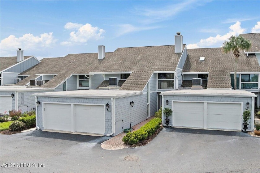 Opportunity knocks! This 2-bedroom condo with additional office - Beach Condo for sale in Ponte Vedra Beach, Florida on Beachhouse.com