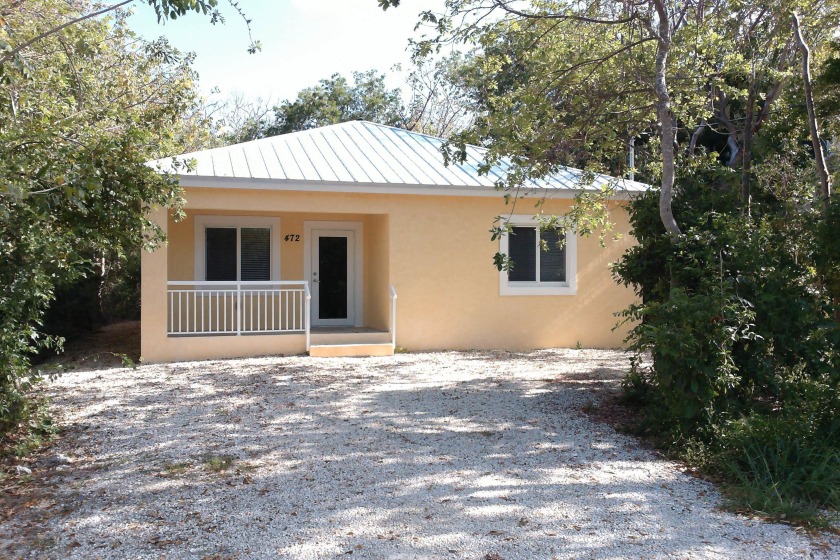 Newer Harry Harris Park Home - A modern and light 3 bed, 2 bath - Beach Home for sale in Key Largo, Florida on Beachhouse.com