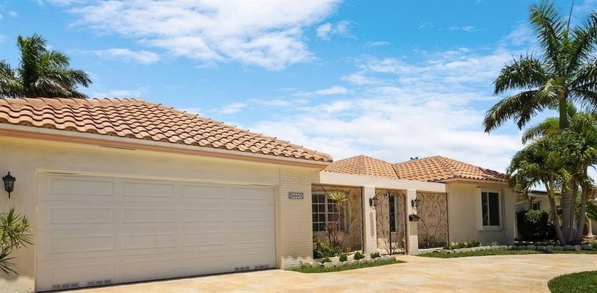 An Imperial Point classic ready for your personal touch! 3BR/2BA - Beach Home for sale in Fort Lauderdale, Florida on Beachhouse.com