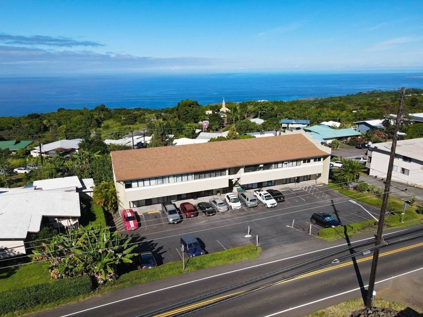 This is a leasehold property.The Honalo Business Center is a - Beach Commercial for sale in Kailua Kona, Hawaii on Beachhouse.com