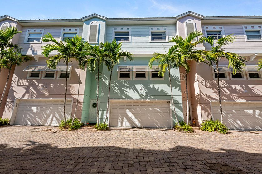 New Price, Motivated Sellers! Come see this remarkable townhome - Beach Townhome/Townhouse for sale in Pompano Beach, Florida on Beachhouse.com