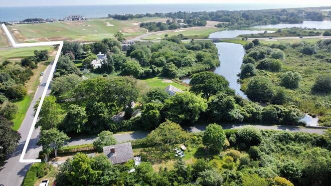 Located on one of the most picturesque lanes in East Hampton - Beach Home for sale in East Hampton, New York on Beachhouse.com