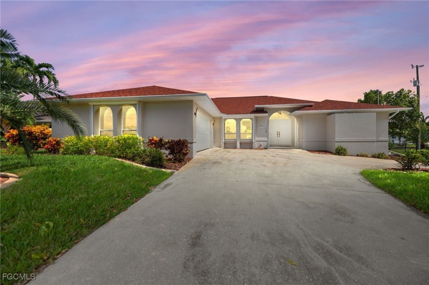 Great Opportunity for Direct Access with NO BRIDGE RESTRICTIONS - Beach Home for sale in Cape Coral, Florida on Beachhouse.com