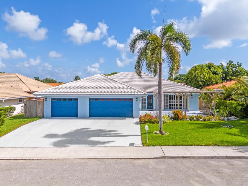 Welcome to this stunning home in Vernon Heights. With a low - Beach Home for sale in Lake Worth Beach, Florida on Beachhouse.com