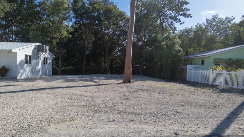 Create your Keys retreat on this residential Tier 3 lot with an - Beach Lot for sale in Key Largo, Florida on Beachhouse.com