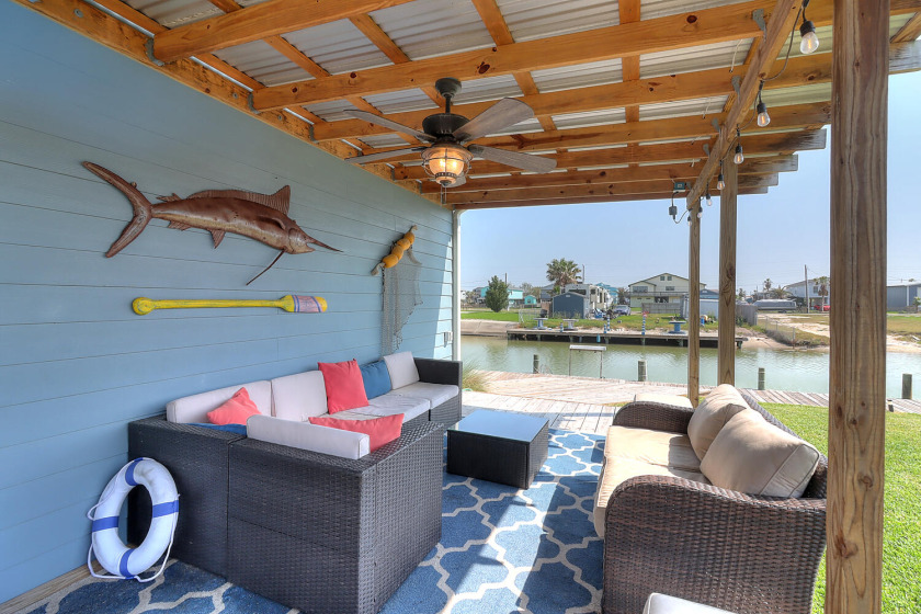 2 bedroom, 2 bath canal front home with private boat launch and - Beach Vacation Rentals in Rockport, Texas on Beachhouse.com