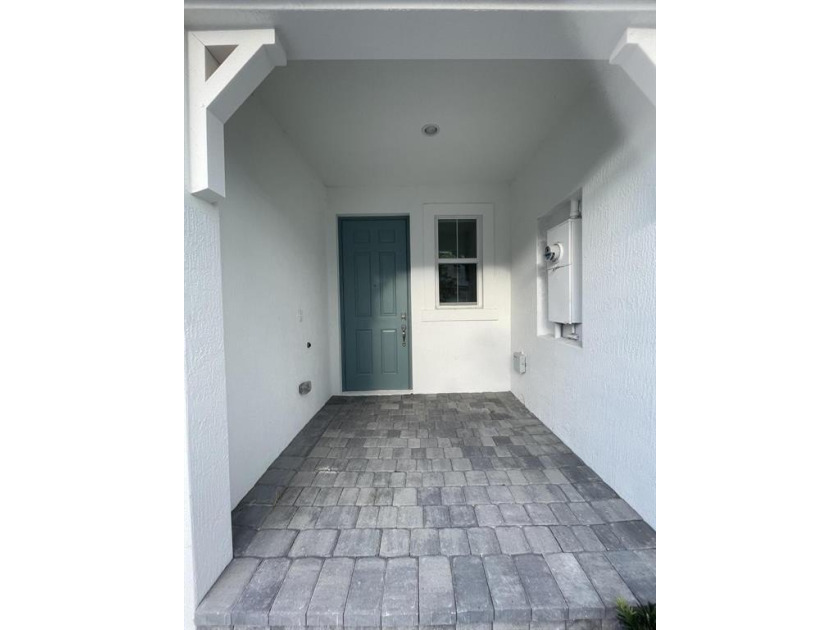 This unit is a great additional to your investment portfolio - Beach Townhome/Townhouse for sale in Deerfield Beach, Florida on Beachhouse.com