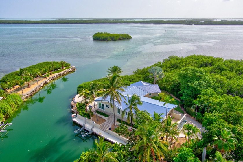 Welcome to Marlin Estate, a breathtaking oceanfront home located - Beach Home for sale in Cudjoe Key, Florida on Beachhouse.com