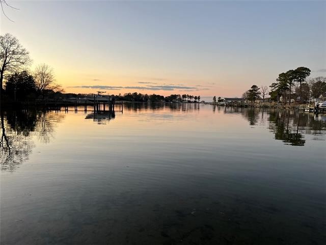 NICE WATERFRONT LOT ON COVE OF STURGEON CREEK,  SOME VIEWS OF - Beach Lot for sale in Deltaville, Virginia on Beachhouse.com
