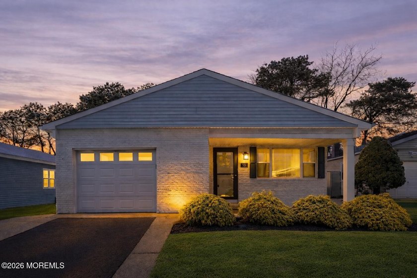 Beautifully updated Lakeview Model in the sought-after Holiday - Beach Home for sale in Toms River, New Jersey on Beachhouse.com