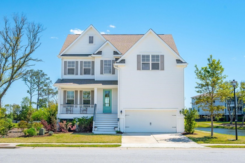 Welcome Home to 2181 Midden Dr! This home is nestled in - Beach Home for sale in Mount Pleasant, South Carolina on Beachhouse.com