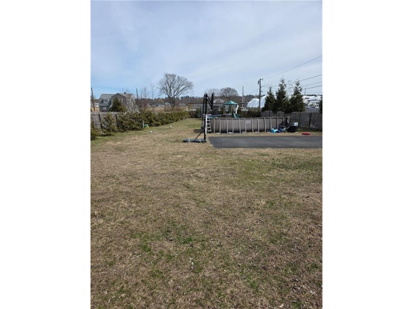 Here we have a 9600 sq ft lot in Oakland Beach Warwick. This lot - Beach Lot for sale in Warwick, Rhode Island on Beachhouse.com