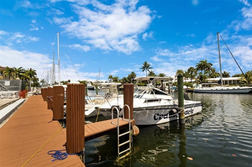 Boaters dream minutes to ocean inlet on direct access deep water - Beach Condo for sale in Fort Lauderdale, Florida on Beachhouse.com