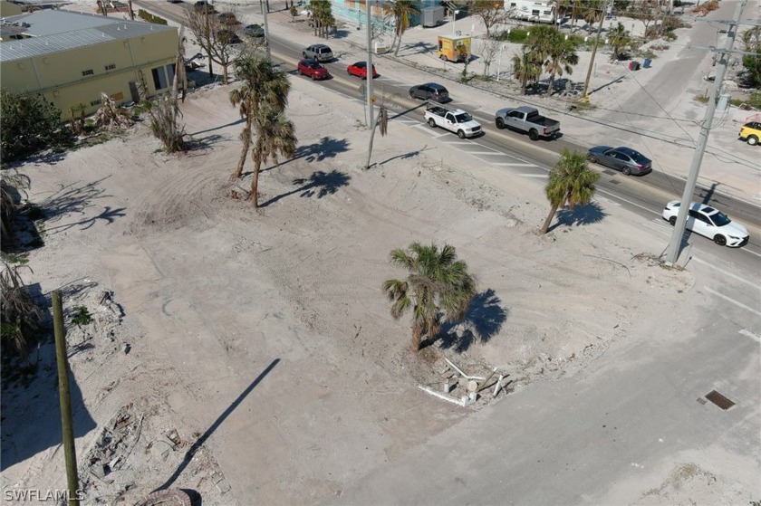 INVESTOR ALERT- PRIME GULFSIDE CORNER PARCEL ADJACENT TO THE - Beach Lot for sale in Fort Myers Beach, Florida on Beachhouse.com