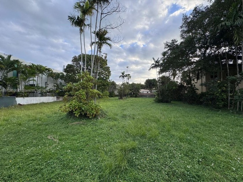 ONE OF THE LAST DOUBLE LOTS AVAILABLE ON MIAMI BEACH. BUILD  A - Beach Lot for sale in Miami Beach, Florida on Beachhouse.com