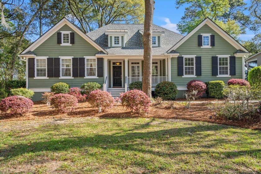 Beautiful residence set on a wooded homesite with mature oak and - Beach Home for sale in Johns Island, South Carolina on Beachhouse.com