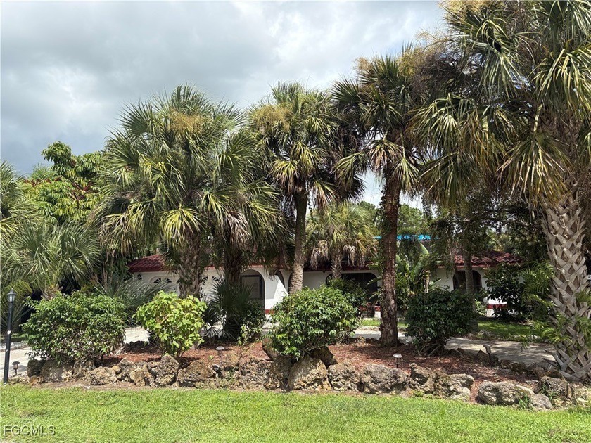 STOP LOOKING! You have arrived: this is your ideal home! All - Beach Home for sale in Lehigh Acres, Florida on Beachhouse.com