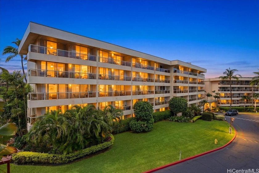 1 bedroom, 2 bathroom condotel unit available for sale at the - Beach Condo for sale in Kihei, Hawaii on Beachhouse.com