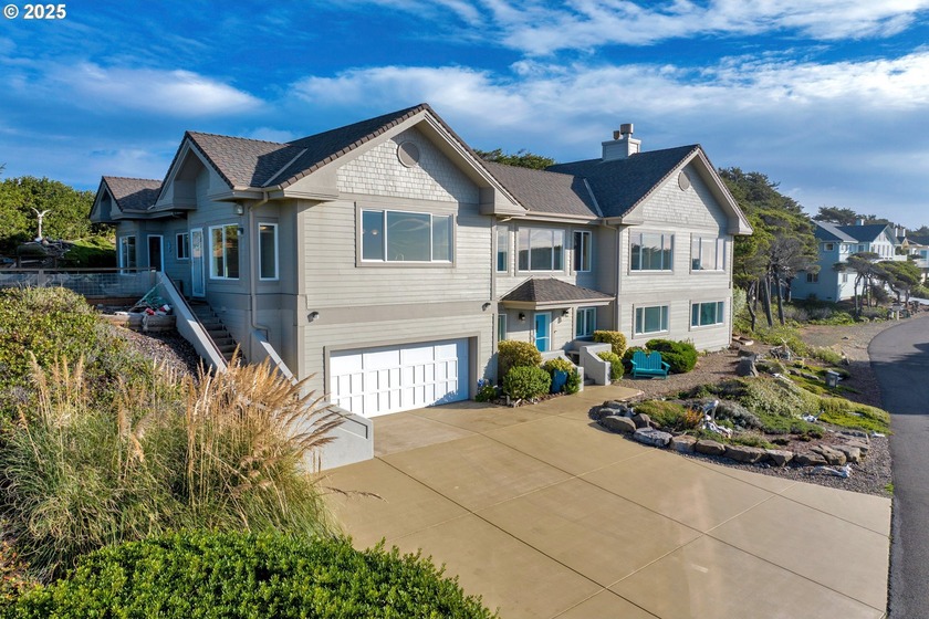 Indulge in refined coastal living within the oceanfront gated - Beach Home for sale in Florence, Oregon on Beachhouse.com