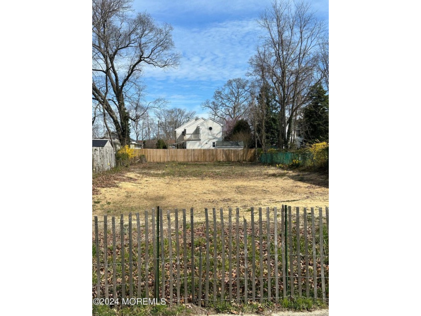 Rare opportunity to build your dream home on this conforming - Beach Lot for sale in Spring Lake Heights, New Jersey on Beachhouse.com