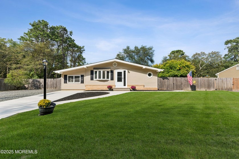this is a coming soon not shown till 4-6. Stunning 4 Bedroom - Beach Home for sale in Brick, New Jersey on Beachhouse.com