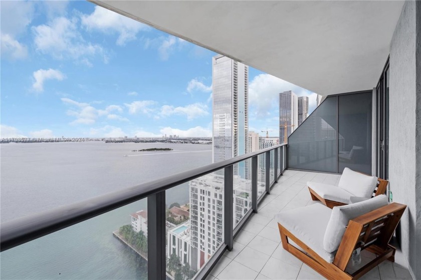 Exceptional Oceanfront Residence in Edgewater's Icon Bay

 - Beach Condo for sale in Miami, Florida on Beachhouse.com