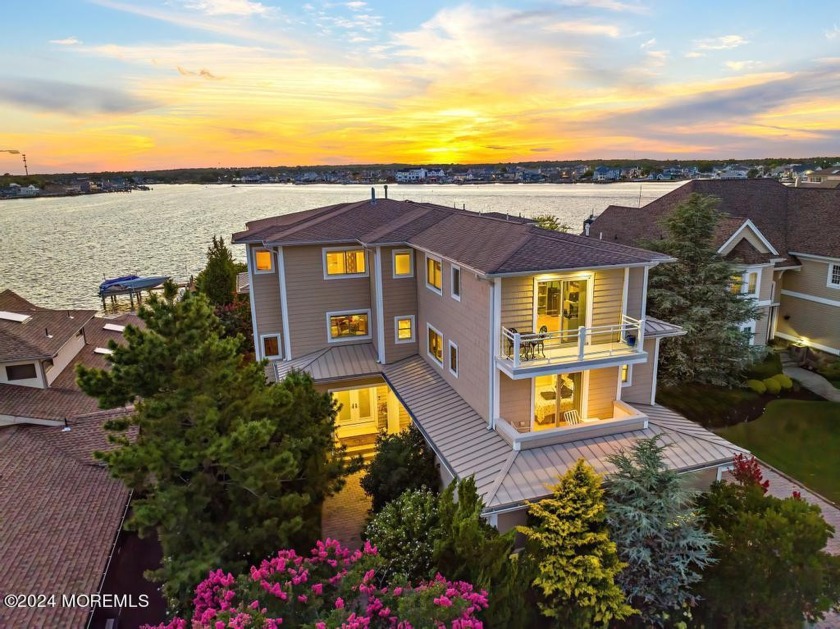 Upon arrival, the stunning features of this home and location - Beach Home for sale in Toms River, New Jersey on Beachhouse.com
