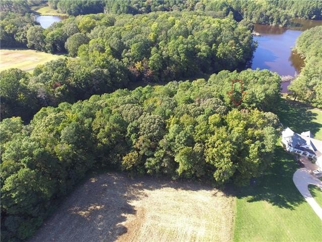 Large waterfront lot with a nice building site. Plenty of room - Beach Lot for sale in Reedville, Virginia on Beachhouse.com