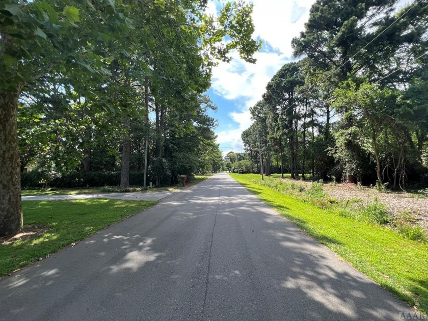 This wooded lot offers nearly half an acre in a beautiful - Beach Lot for sale in Edenton, North Carolina on Beachhouse.com