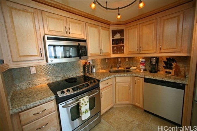 Aloha & Welcome to Your Own Slice of Paradise! Enjoy beachfront - Beach Condo for sale in Hauula, Hawaii on Beachhouse.com